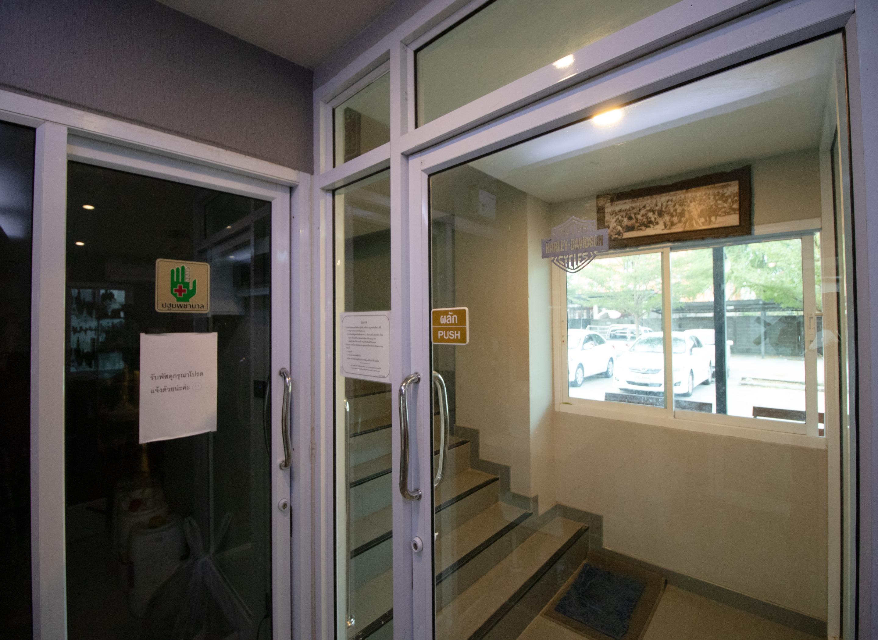 Kun Hotel Nakhon Ratchasima Extérieur photo