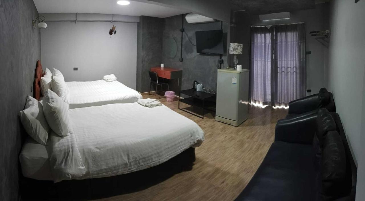 Kun Hotel Nakhon Ratchasima Extérieur photo
